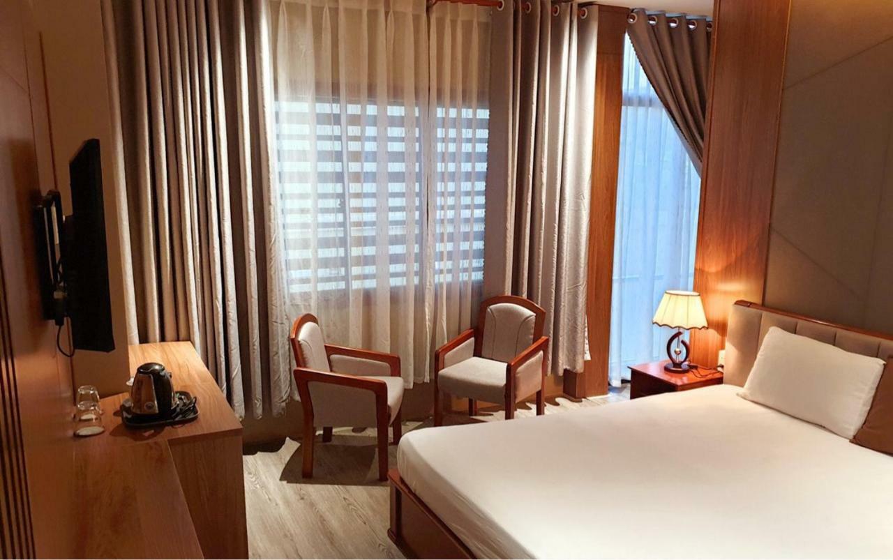 Garnet Hotel Nha Trang Esterno foto
